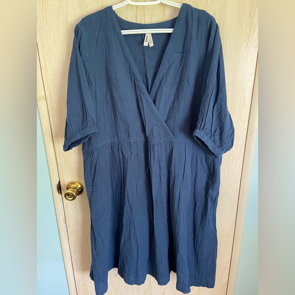 Relaxed V-Neck Navy Women’s Dress